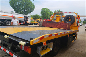 月浦镇附近拖车电话号码服务