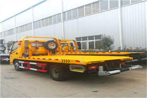 月浦镇附近拖车救援搭电